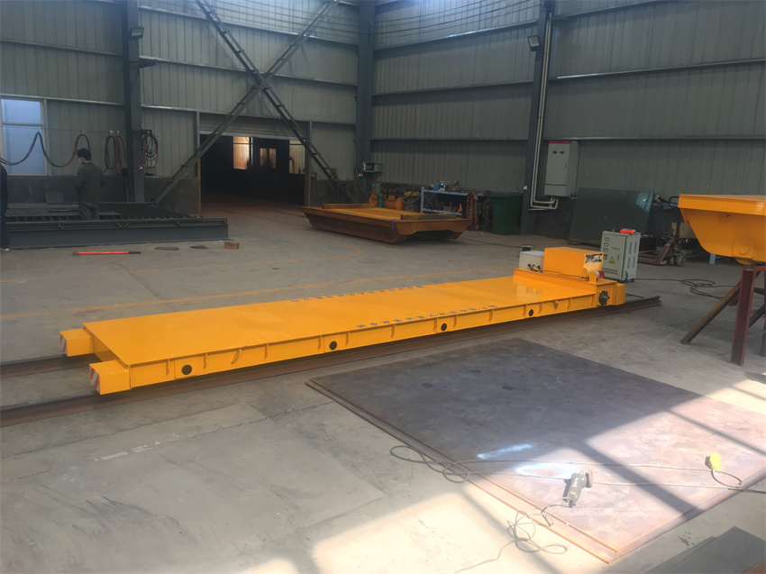 低压轨道供电超低车身平板车04